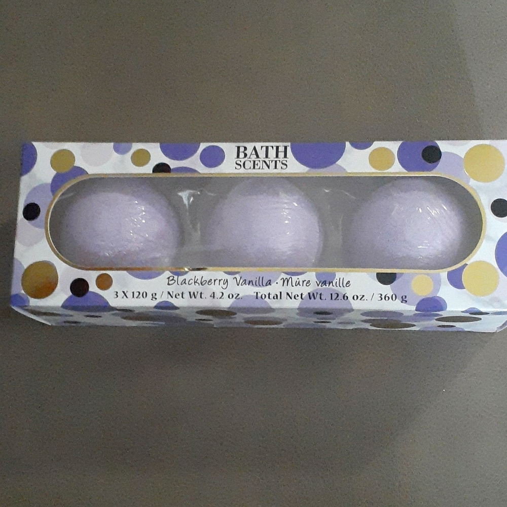 Bath scents bath bombs